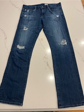 AG jeans- Tomboy - low rise  women’s Distressed Blue Jeans - Classic Straight